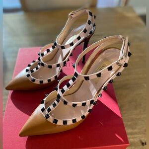 Valentino Garavani Rockstud Brown Calfskin Leather Pumps Ankle Strap Heels